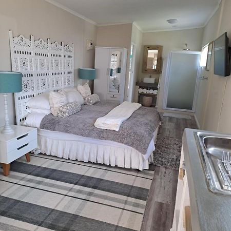 Milky Way Hotel Hermanus Exterior photo