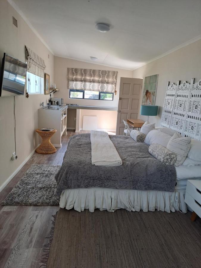 Milky Way Hotel Hermanus Exterior photo